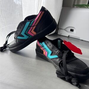 Vans Lowland Comfycush Black Retro Stripe Leather - RARE! women’s sz 8